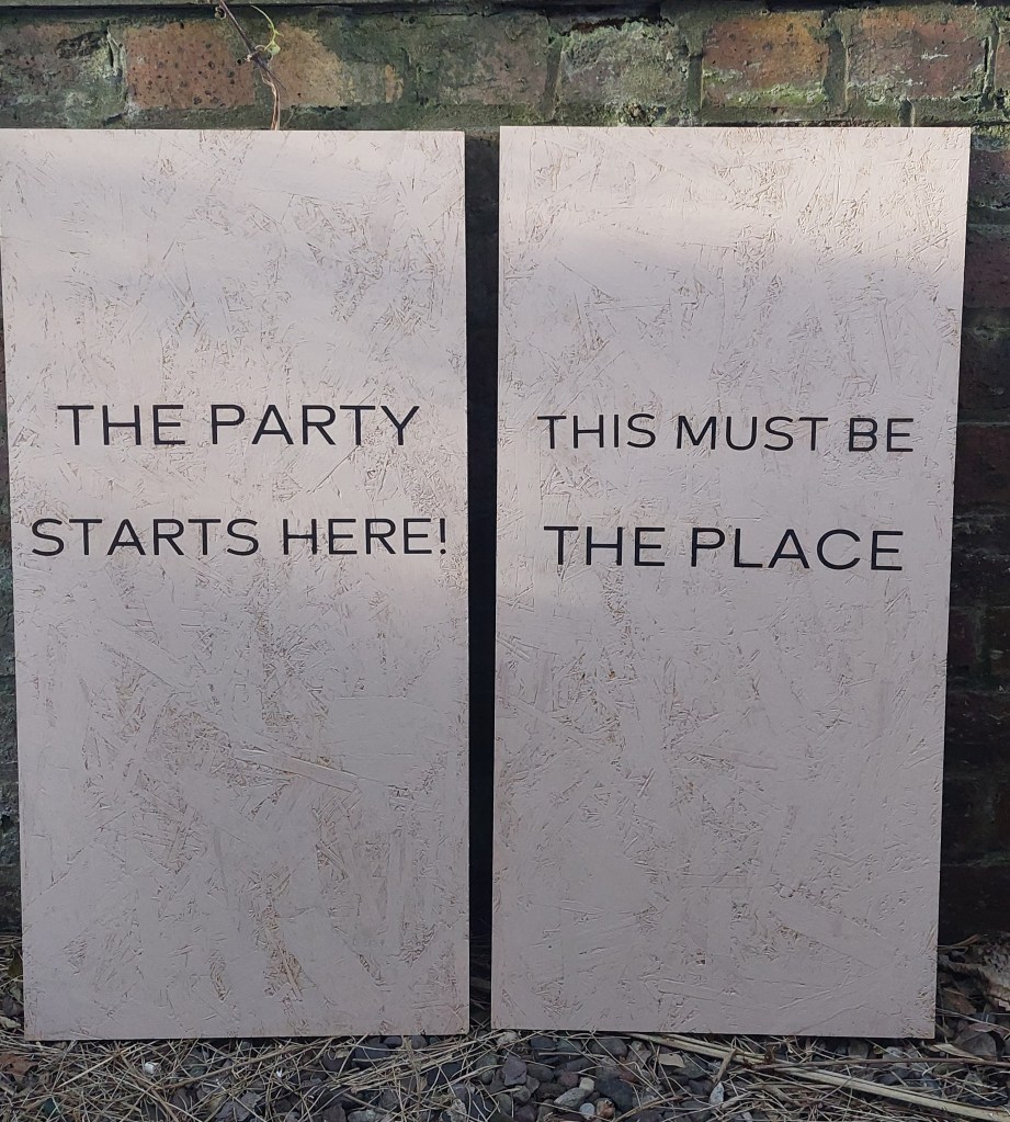 Modern wedding signs to hire in Scotland